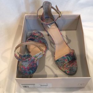 BP Luminate sandals flora sz 7.5 NWB